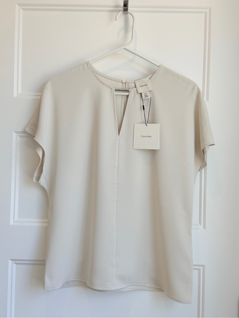 Calvin Klein Light Cream Short Sleeve Keyhole Blouse